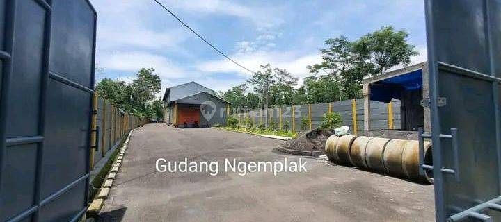 Gudang Dan Kantor Bagus Siap Huni SHM di Umbulmartani, Sleman  1