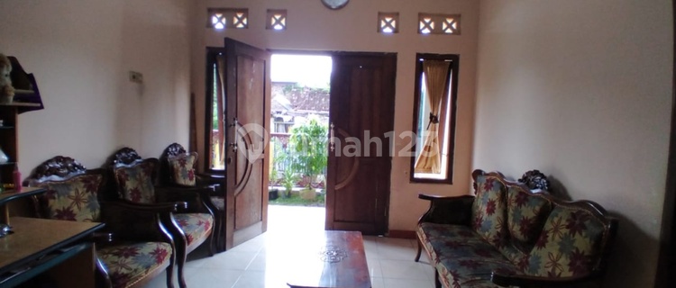 Rumah Deket Jalan Raya Di Cempolorejo 1