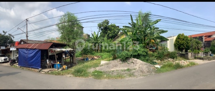 Land in the center of Semarang city. Close to Simpang Lima. Near the main road. 1