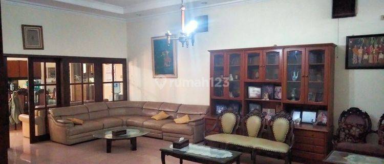 Jual rumah di Lampersari 1