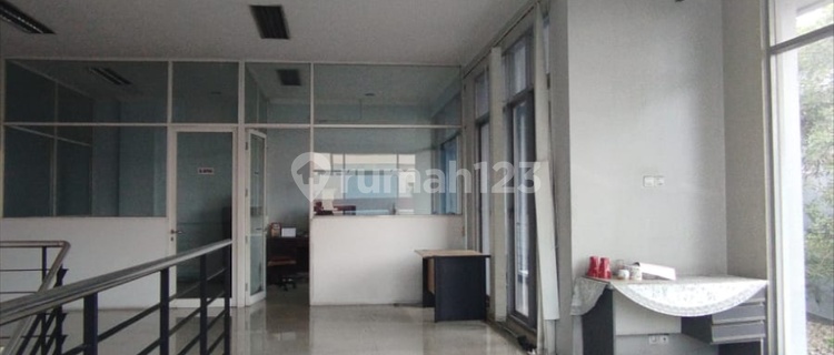 Rental Shop on West Semarang Main Road 1