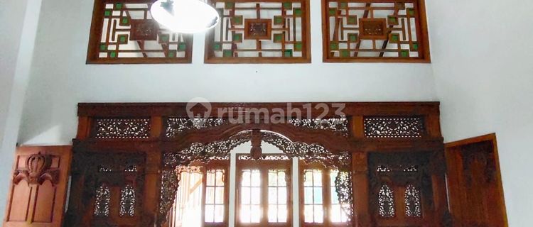 Selling Teak Element House in Indrapasta 1