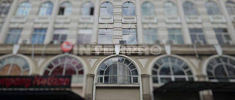 Ruko 4 Lantai Dijual Green Lake City Crown LT 76m2 Parkiran Luas 1