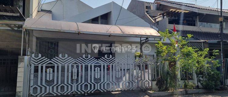 Rumah Lingkungan Asri di Taman Kedoya Baru Jakarta Barat 1