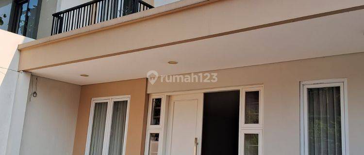 Rumah Di Puri Indah
jakarta Barat
8x20 =2lantai
kamar Tidur: 3
ada Ac 2,kitchen Set,lemari Kamar Utama
min 2 Thn 1