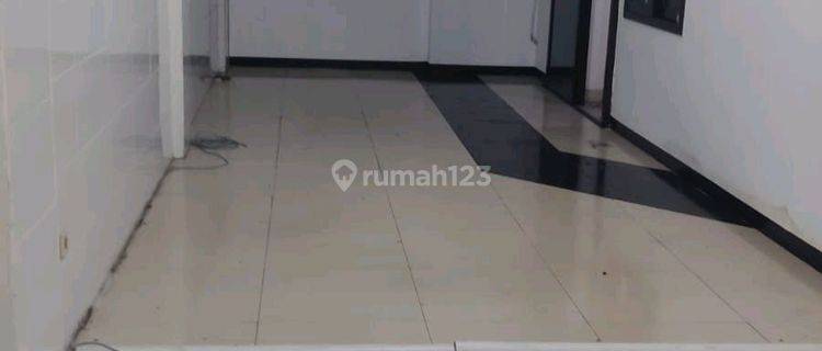 Ruko Graha Kencana, Kedoya Jakarta Barat 4 X 17,5 M²4,5 Lantai Kosongan Sudah Ada Ac Lift Barang Ada Tapi Kondisi *harus Diperbaiki*air Pompa & Air Tanah Listrik 16.500 Watt Min Sewa 2 Thn Deposit Sewa 25jt Harga Sewa: 185jt/ Thn Excl Pajak Sewa 1