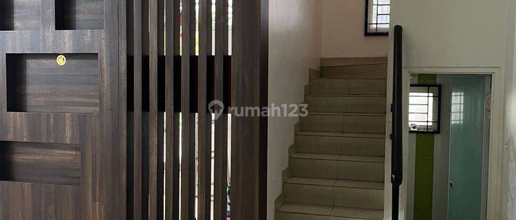 Pantai Indah Kapuk Kenari Jakarta Utara Dekat Mall Pik Avenue Dikelilingi Kuliner, Fasilitas Sekitar : Sekolah , Pasar , Rs Dll 8x15= 2 Lantai Kamar Tidur= 4 Kamar Mandi= 3 Ac= 3 Water Heater 2 Semi Furnish  1