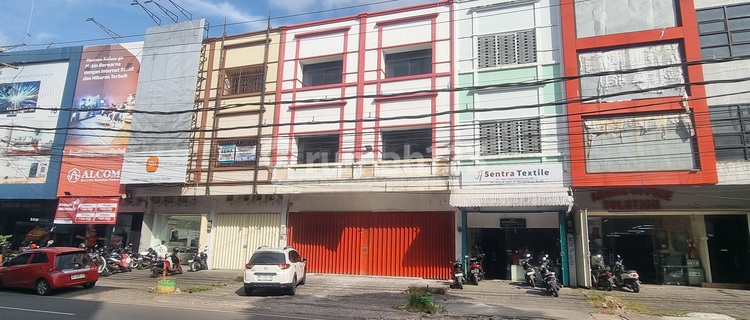 2 plots of shophouses in the city center of Makassar 1