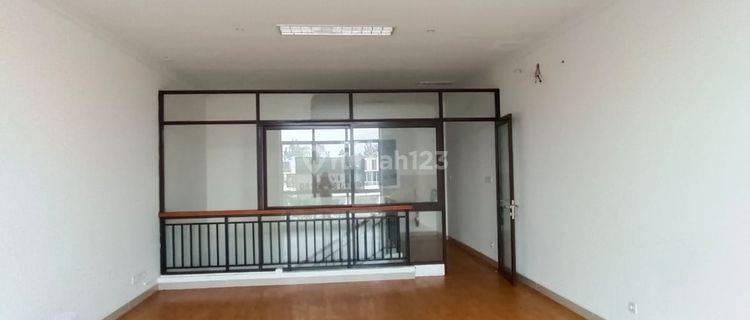 Dijual Ruko (Gandeng) Goldfinch, Gading Serpong 1