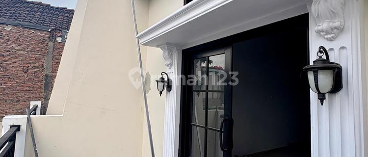 Two-story shophouse in Ring 1 of Unnes Campus, Gunung Pati, Taman Siswa Raya. 1