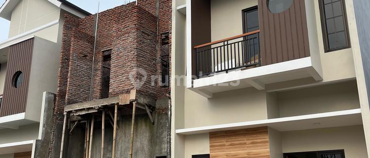 Rumah 2 Lantai Free All Biaya Mewah Banyumanik Pudak Payung 1