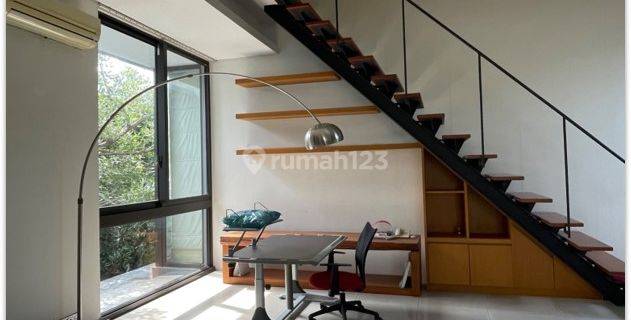 Rumah 3 Lantai 5 Kamar di Kemang Utara, Jakarta Selatan 1