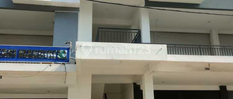 Ruko 3 Lantai Siap Pakai di Cipadung, Bandung Timur 1