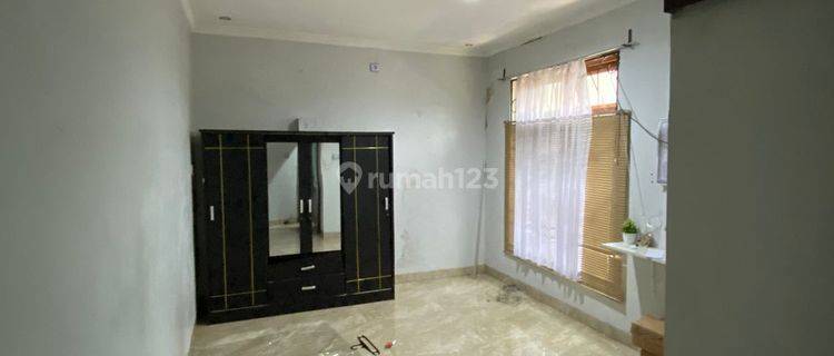 Rumah Strategis Tengah Kota di Sayap Bkr 1