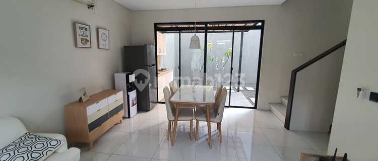 Rumah Minimalis Modern di Kota Baru Parahyangan Tatar Tarubhawana 1