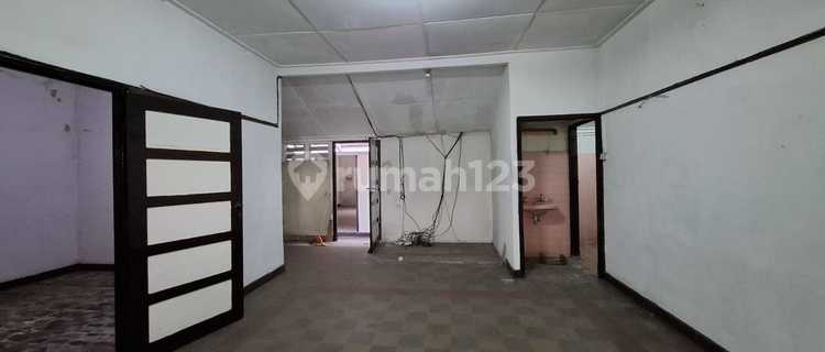 Classic Landed House in Pandu Area, Pajajaran Wing 1