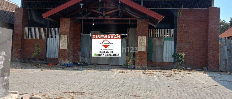 Disewakan Bangunan ex resto di kediri Ruang Usaha 1