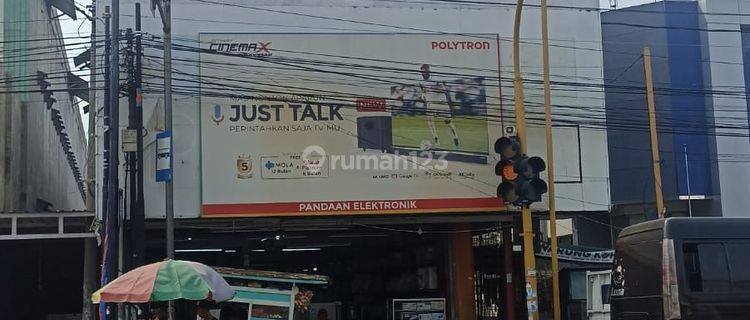 Disewakan ruko tiga lantai di kota pasuruan  1