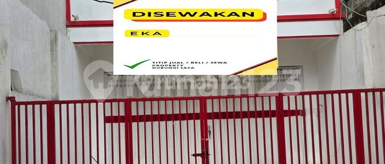 For rent, newly built two-story shop house in Mojokerto. 1