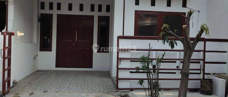 Rumah Minimallis di Taman Harapan Baru B0870 1