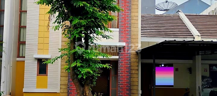 Rumah Dengan Akses Mudah dan Bagus Siap Huni di Grand Wisata Bekasi 1