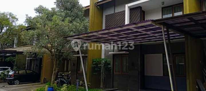 Exclusive Setraduta Sarijadi House, Very Strategic, 2 Floors 1