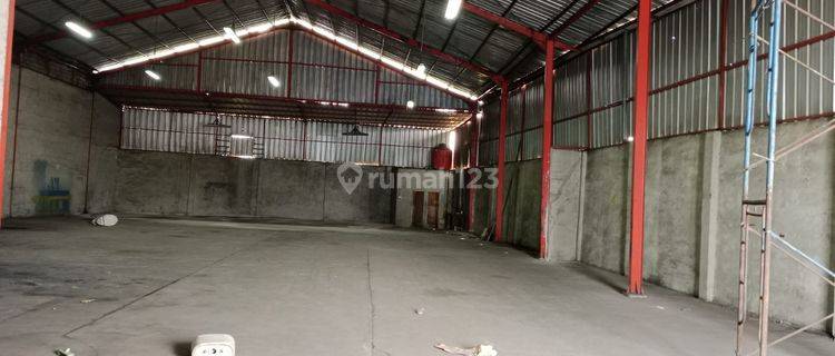 Disewa Gudang Luar Kawasan Jababeka,1000 m, Bagus 1