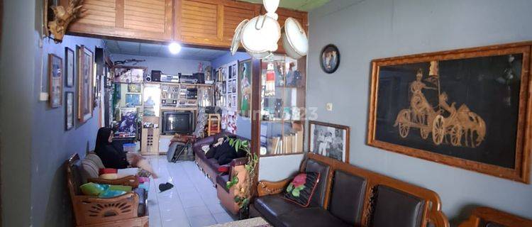 Rumah Cocok Untuk Kos2an Lokasi Strategis di Moch Ramdan  1