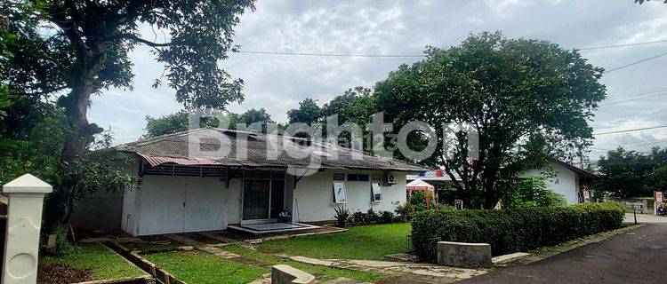 RUMAH HOOK STRATEGIS BONUS WARUNG DI PINGGIR JALAN UTAMA ARCO RAYA COCOK UNTUK USAHA   1