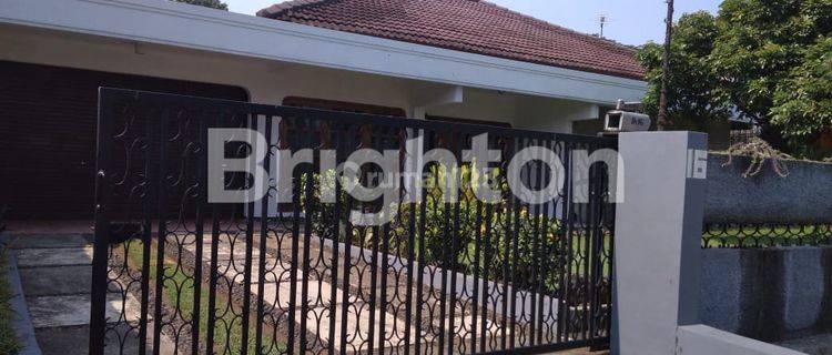 RUMAH NYAMAN ASRI DAN STRATEGIS HARGA TERJUN BEBAS 1