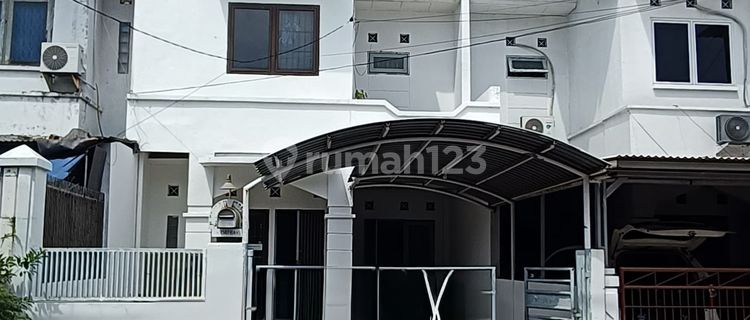 Disewakan Rumah Bagus di Taman Surya 5, Jakarta Barat 1