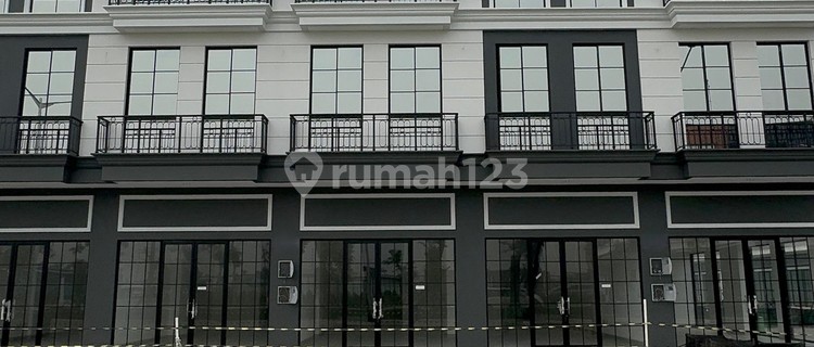 Harvard Street PIK 2 Commercial Unit 4.5x12.5, Strategically Located Near Hope and Edu City 1