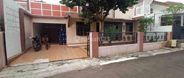 Rumah Bagus Nyaman Dan Tenang di Jombang Bintaro 1