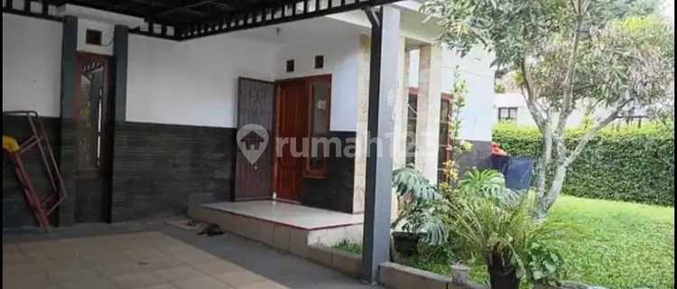 Bumi Sariwangi complex house near Sarijadi, Polban UPI. 1