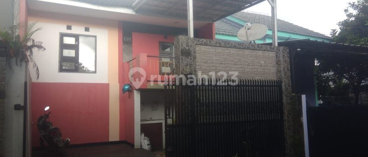 HOUSE NEEDS A LITTLE RENOVATION, LOCATED IN GREEN CITY VIEW COMPLEX, COMPLEX ACCESS ACCOMMODATES 2 CARS EASILY, NEAR HERMINA HOSPITAL, CICAHEUM TERMINAL, IN JATIHANDAP, PADASUKA, NASUTION, EAST BANDUNG. 1