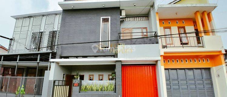  Rumah Cantik 3 Lantai, View Persawahan Asri Di Maguwoharjo 1