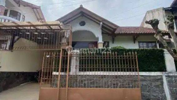 Rumah Terawat Siap Huni di Komplek Cigadung Bandung 1