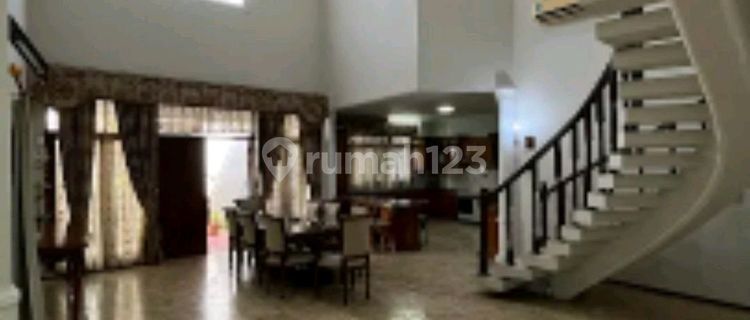 Beautiful and Majestic House. 1