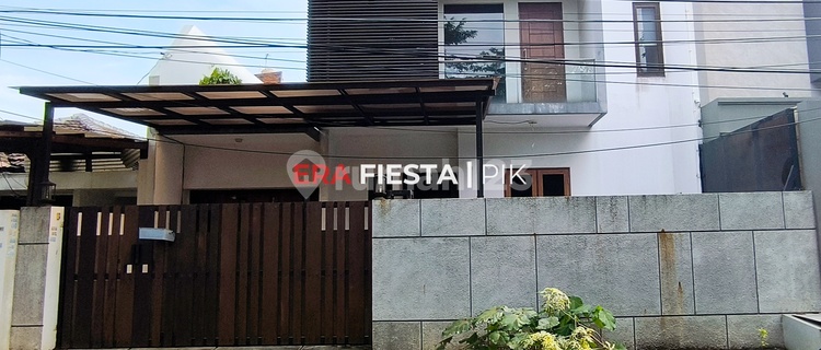 House in Taman Meruya Ilir, 200 meters 1