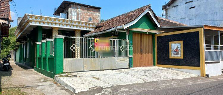 Dijual Rumah Murah  Bangunan Kokoh kontruksi bagus dak beton 1