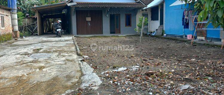 Dikontrakan Rumah Murah Halaman Luas Dekat Jln.pleret 1