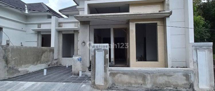 Dijual Rumah Murah Proses Finishing Sampai Siap Huni Dekat Kampus Uii Jakal  1