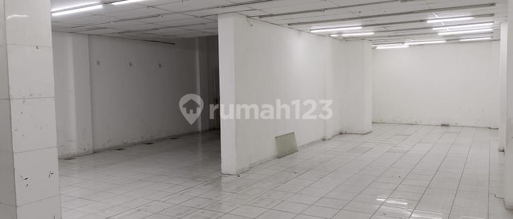 Rented Shop Houses Jl Ciledug Raya Tangerang 1