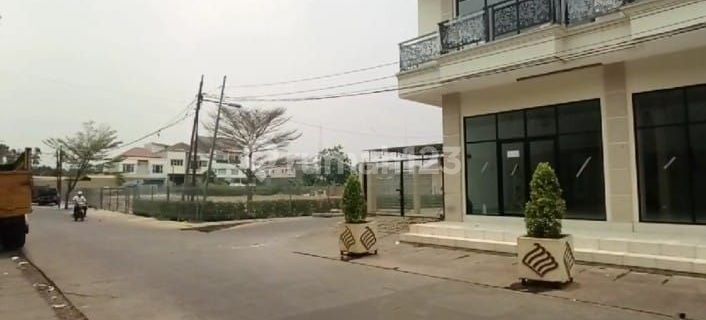 For Rent: 5-Unit Terrace Shophouse in Meruya, West Jakarta 1