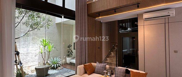 Rumah 3 Lantai Sudah Include Lift di Lingkungan Hijau Gading Serpong 1