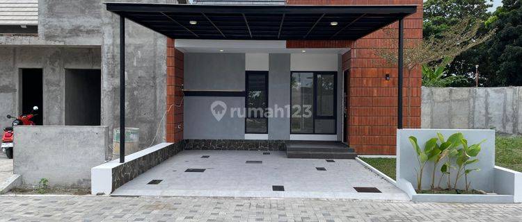 RUMAH MURAH DALAM CLUSTER ONE GATE 400 METER DARI PASAR CEBONGAN 1