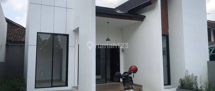 Rumah Baru Siap Huni Semifurnish Dekat Pasar Sleman 1