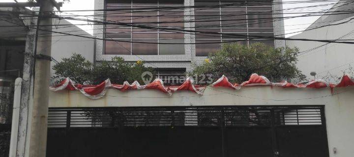 Kantor siap Pakai di Raya Kedung Cowek 1