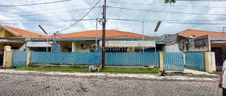 Jual Rumah Usaha + Gudang di Gading Pantai 1