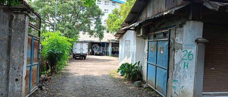 Gudang Siap Pakai di Raya Lingkar Timur 1